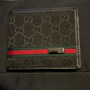 Gucci mens wallet